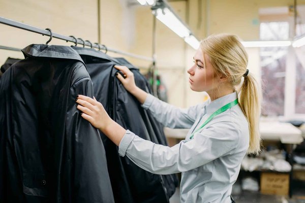Pourquoi choisir des blousons et des vestes personnalisés ?